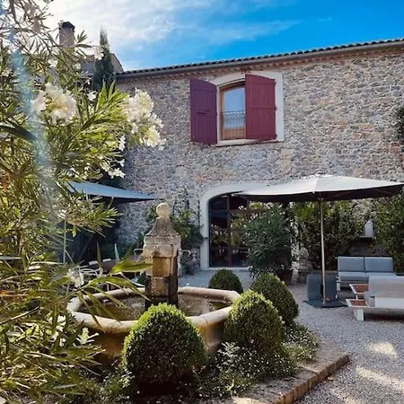 Grande Maison De Charme A 5 Mn Du Centre Holiday home *